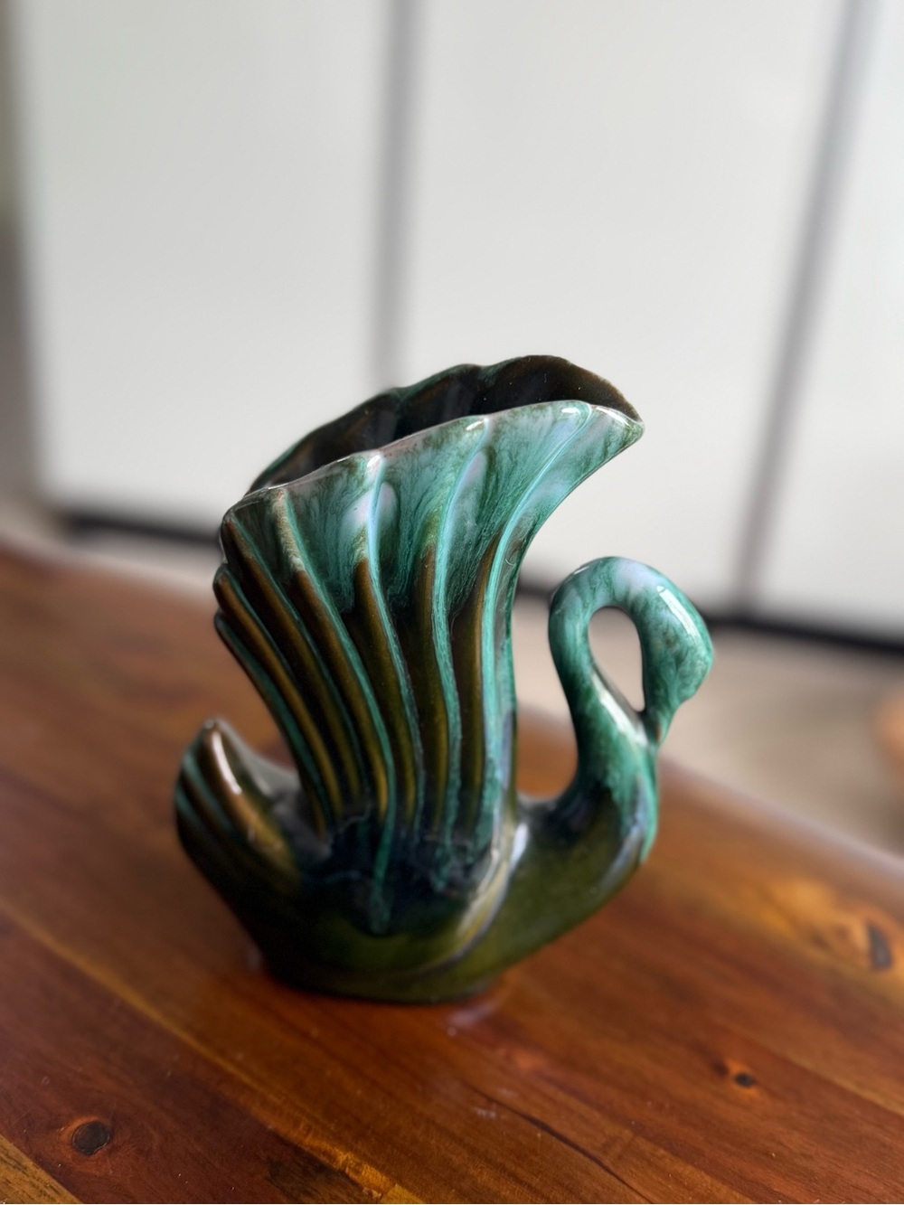 Vintage Blue Mountain Pottery Swan Vase Green/Black Dip Glaze